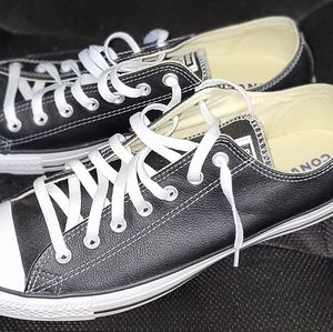 Converse Leather Low Chuck Size 13
